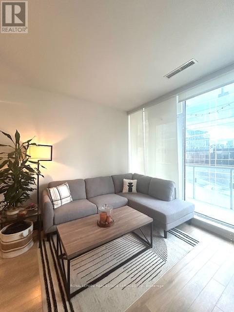 












1106 - 197 YONGE STREET

,
Toronto,




Ontario
M5B0C1

