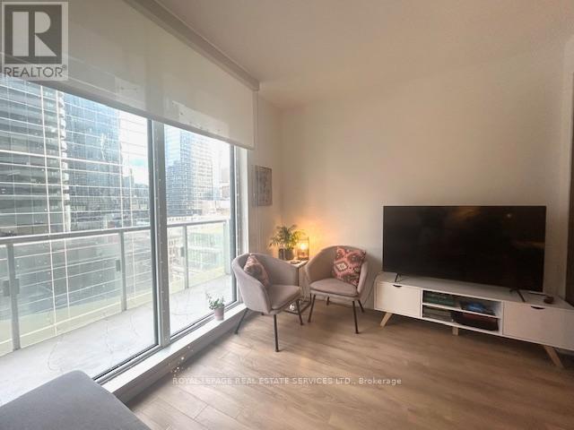 












1106 - 197 YONGE STREET

,
Toronto,




Ontario
M5B0C1

