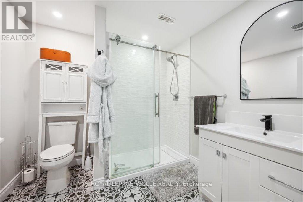 












67 EAST TREE DRIVE

,
Woolwich,




Ontario
N0B1M0

