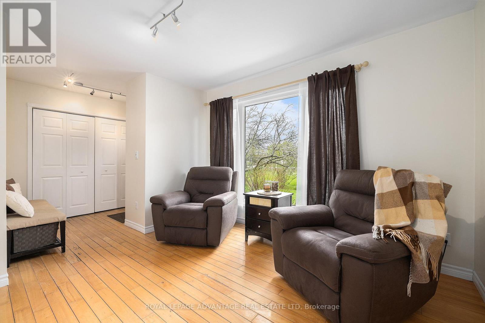 












2579 RIDEAU FERRY ROAD

,
Drummond/North Elmsley,




Ontario
K7H0G5

