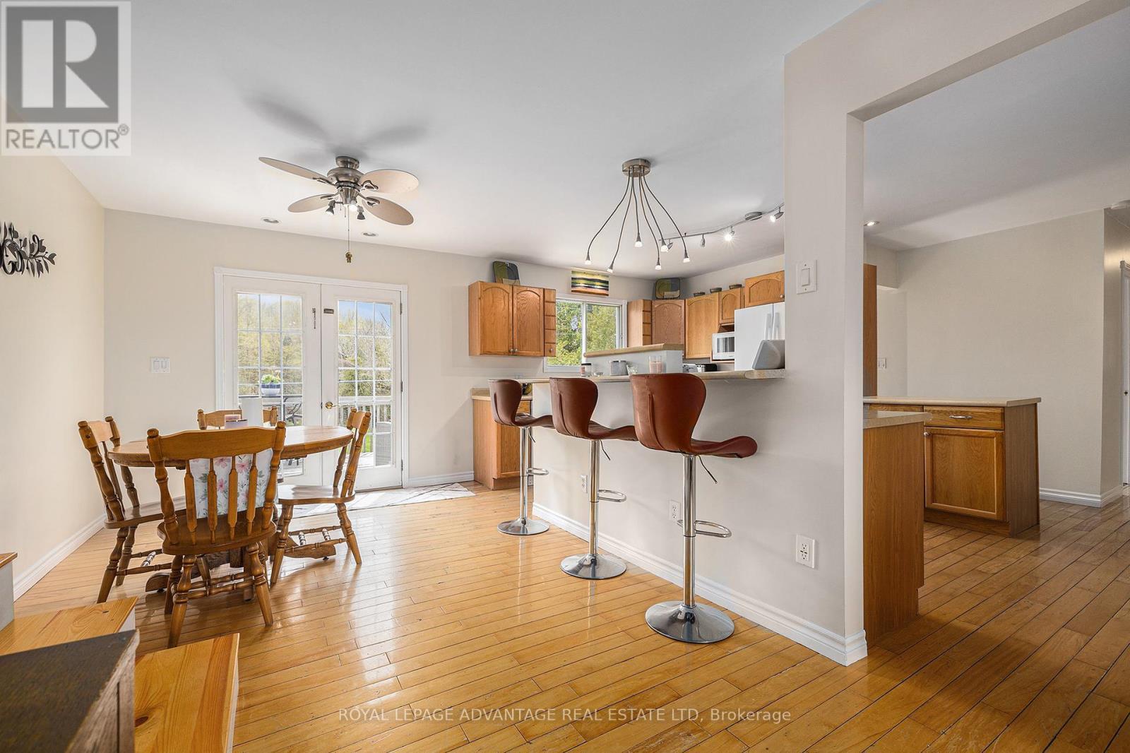 












2579 RIDEAU FERRY ROAD

,
Drummond/North Elmsley,




Ontario
K7H0G5

