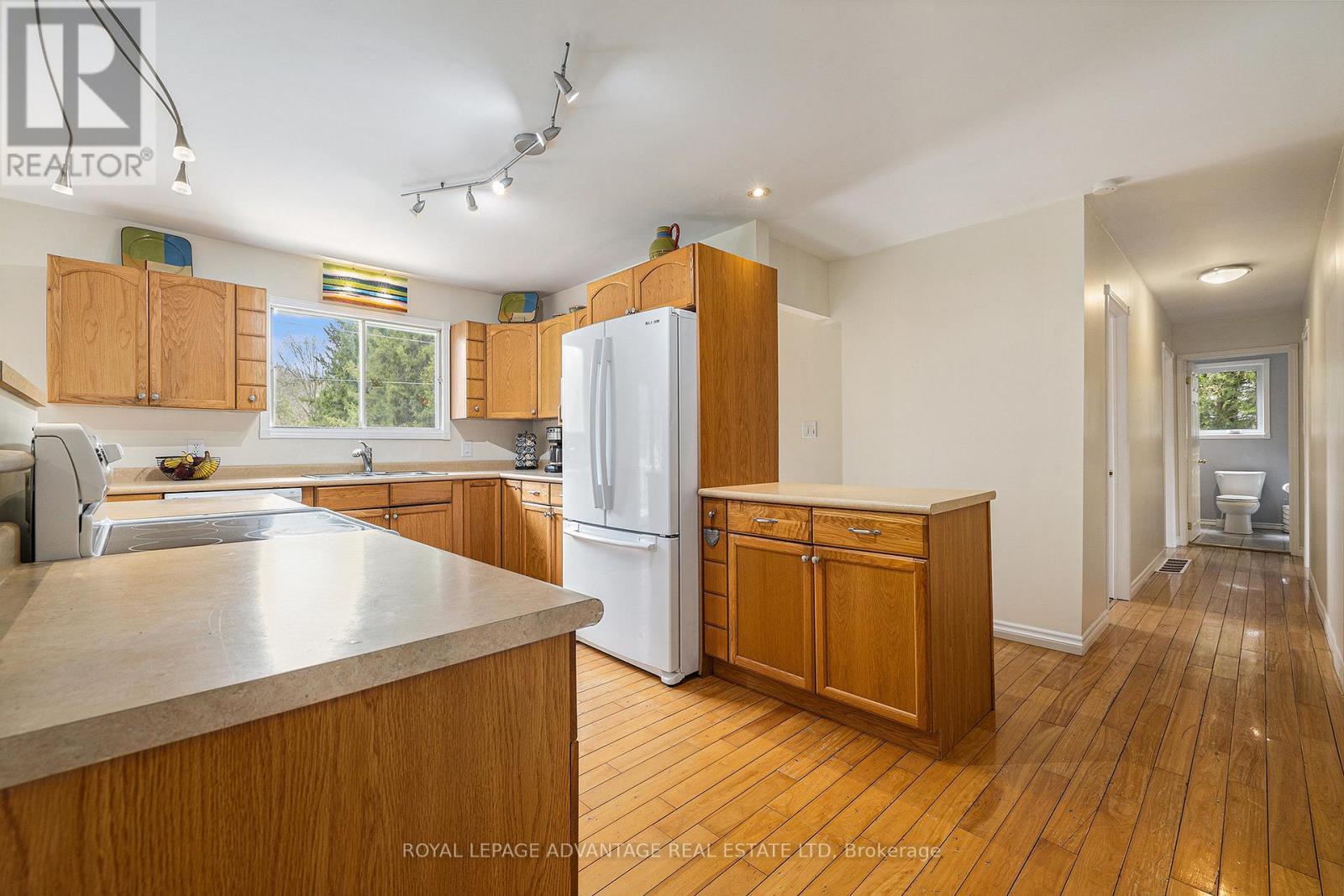 












2579 RIDEAU FERRY ROAD

,
Drummond/North Elmsley,




Ontario
K7H0G5


