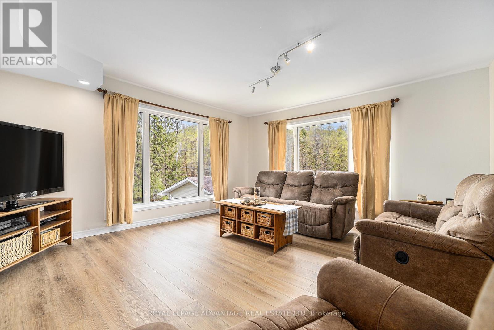 












2579 RIDEAU FERRY ROAD

,
Drummond/North Elmsley,




Ontario
K7H0G5

