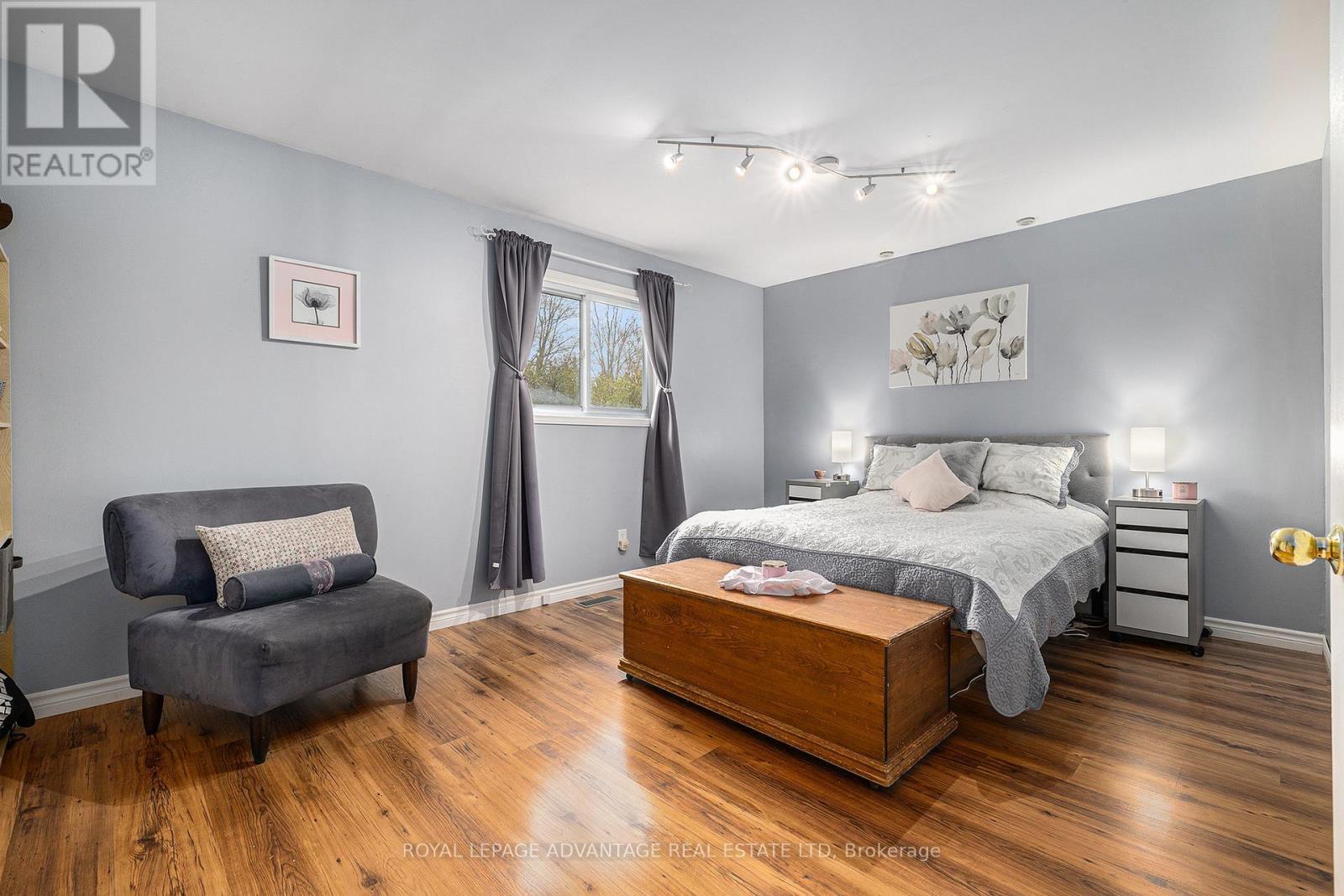 












2579 RIDEAU FERRY ROAD

,
Drummond/North Elmsley,




Ontario
K7H0G5

