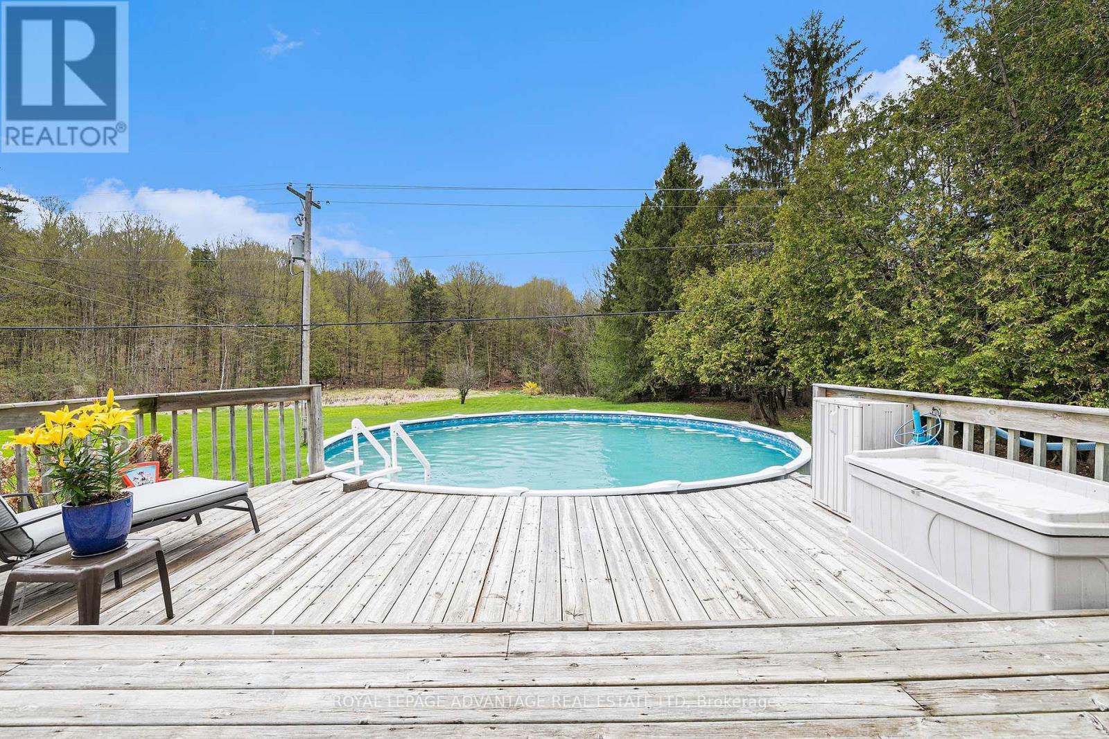 












2579 RIDEAU FERRY ROAD

,
Drummond/North Elmsley,




Ontario
K7H0G5

