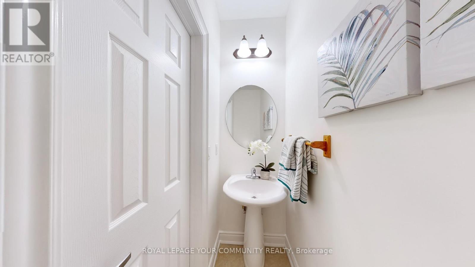 












18 SISINA AVENUE

,
Markham,




Ontario
L6C0H6

