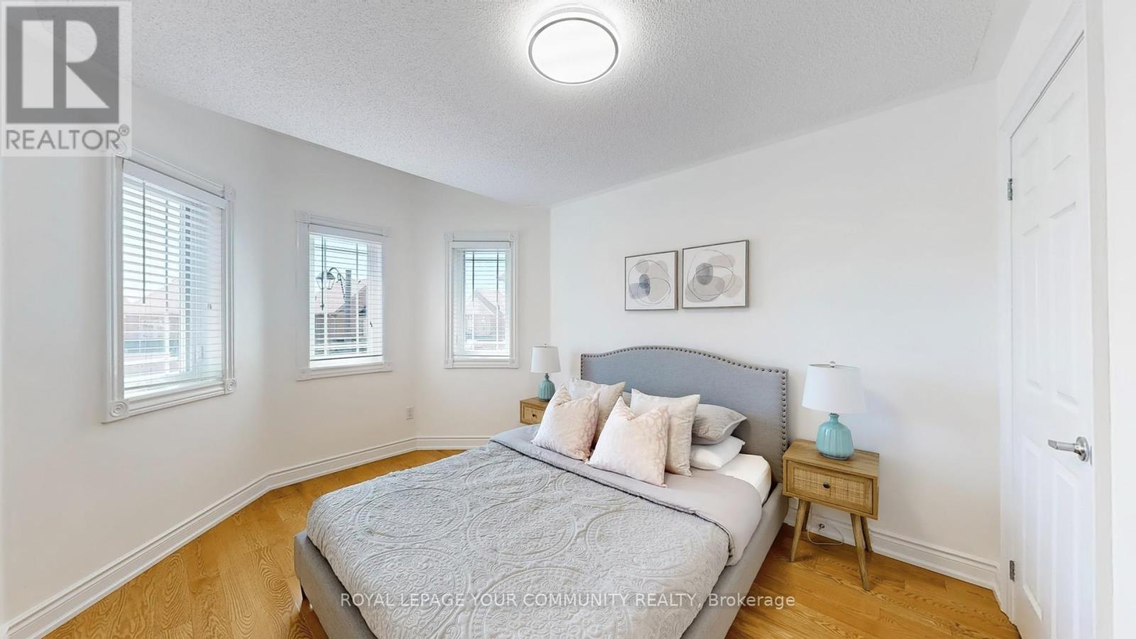 












18 SISINA AVENUE

,
Markham,




Ontario
L6C0H6

