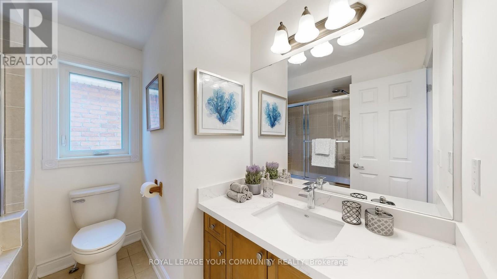 












18 SISINA AVENUE

,
Markham,




Ontario
L6C0H6

