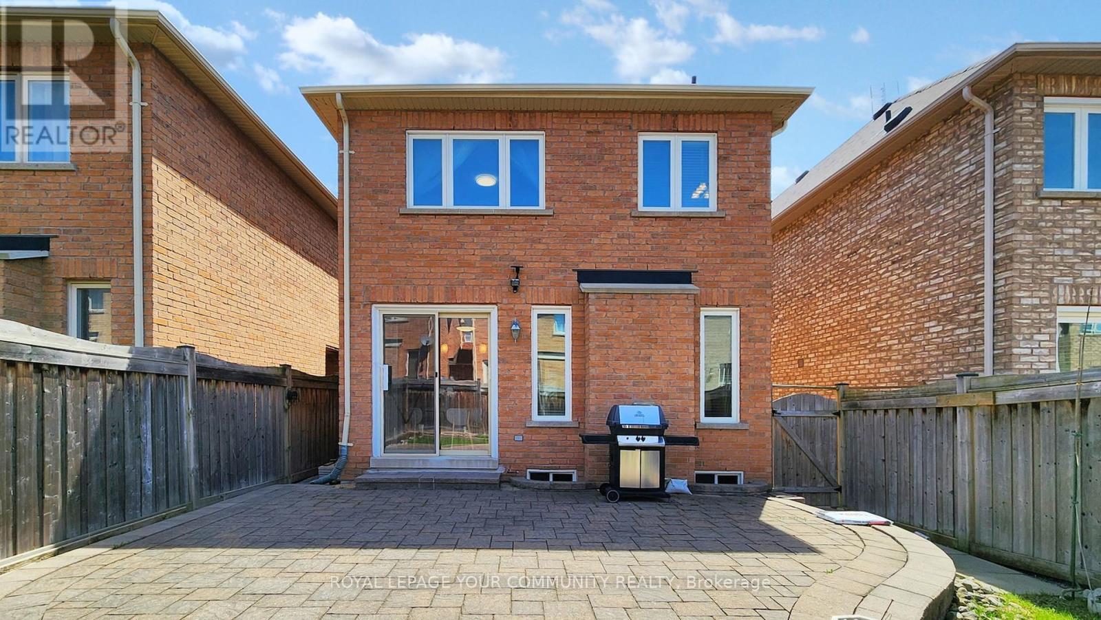 












18 SISINA AVENUE

,
Markham,




Ontario
L6C0H6

