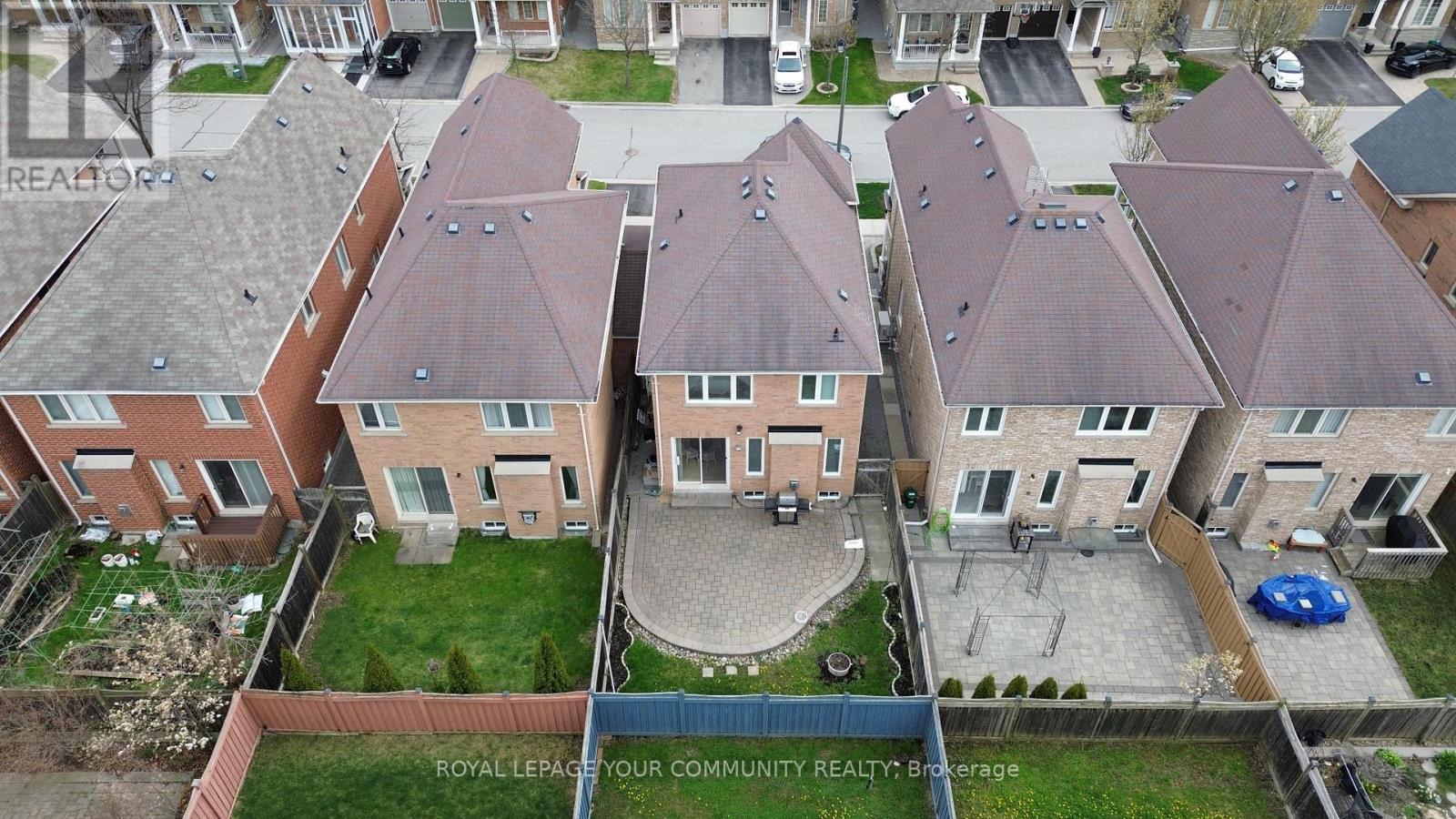 












18 SISINA AVENUE

,
Markham,




Ontario
L6C0H6

