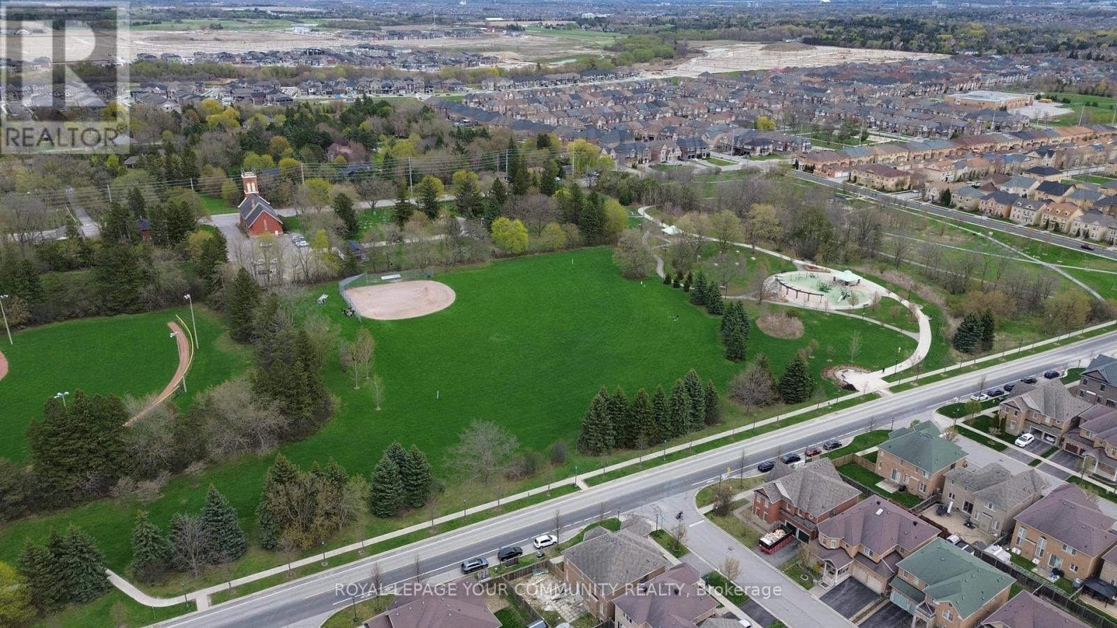












18 SISINA AVENUE

,
Markham,




Ontario
L6C0H6

