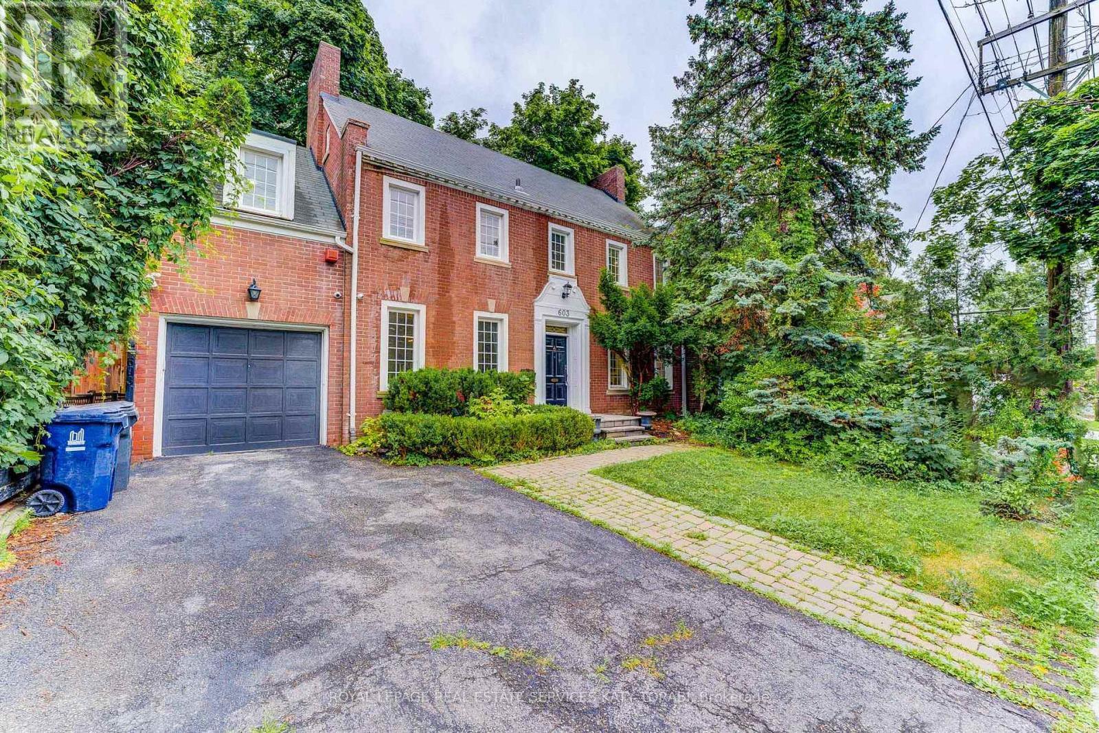 












603 SPADINA ROAD

,
Toronto,




Ontario
M5P2X1

