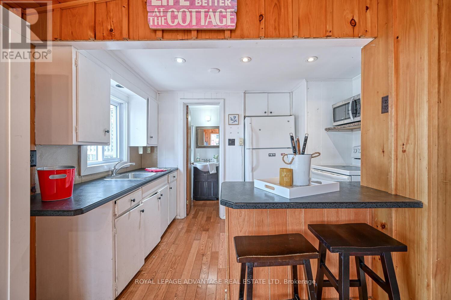












106 MACMILLAN DRIVE

,
Tay Valley,




Ontario
K7H3C5

