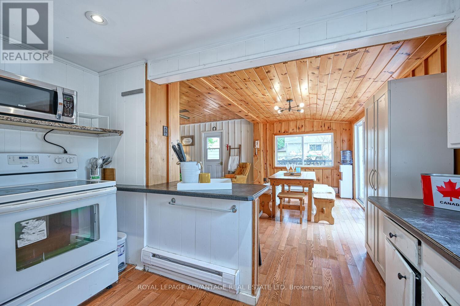 












106 MACMILLAN DRIVE

,
Tay Valley,




Ontario
K7H3C5

