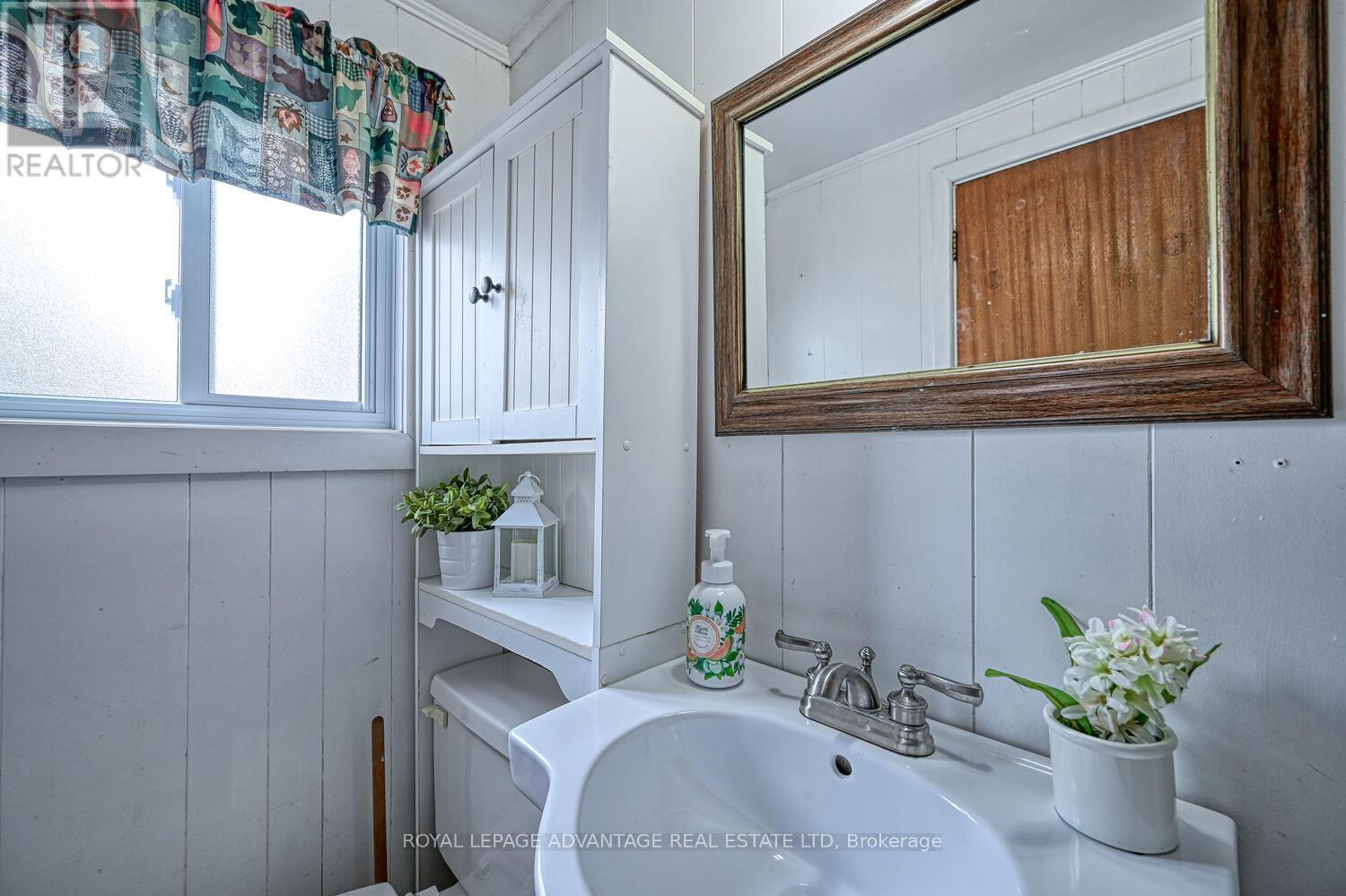 












106 MACMILLAN DRIVE

,
Tay Valley,




Ontario
K7H3C5

