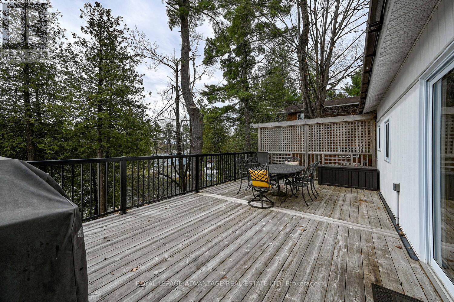 












106 MACMILLAN DRIVE

,
Tay Valley,




Ontario
K7H3C5

