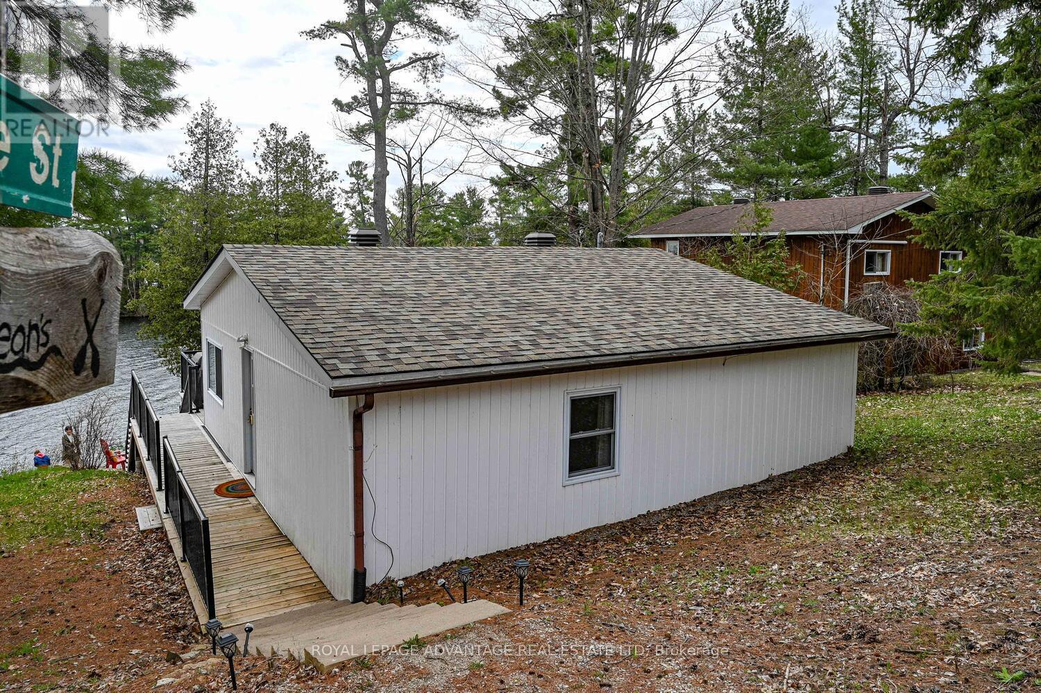 












106 MACMILLAN DRIVE

,
Tay Valley,




Ontario
K7H3C5

