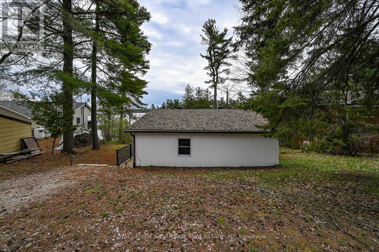 












106 MACMILLAN DRIVE

,
Tay Valley,




Ontario
K7H3C5

