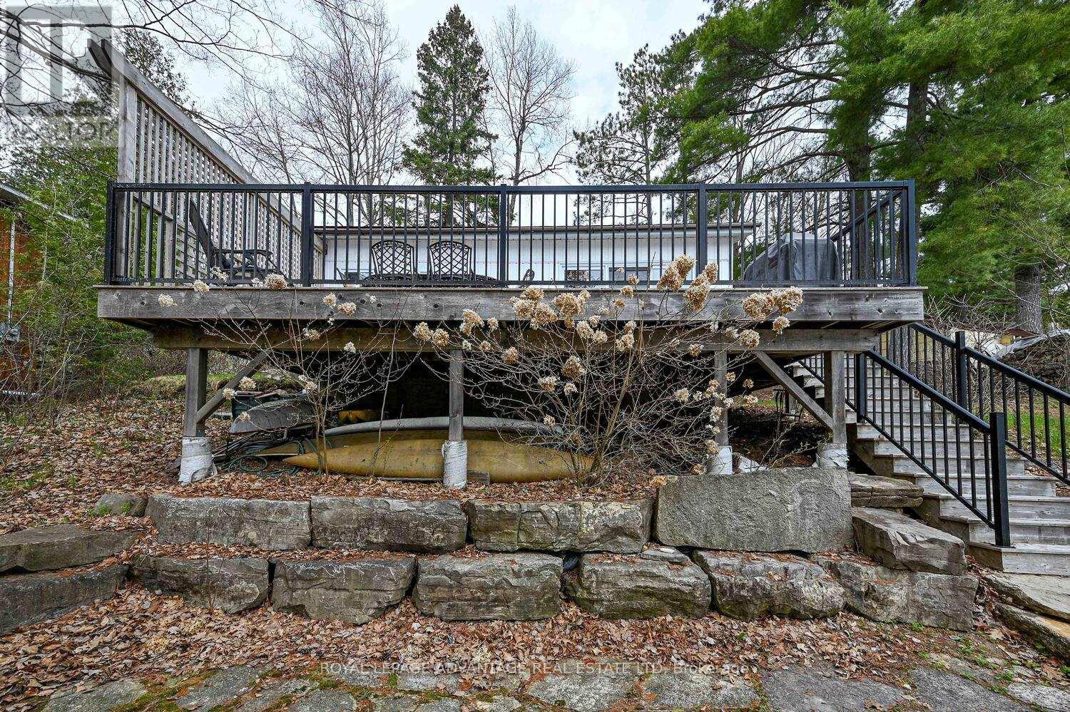 












106 MACMILLAN DRIVE

,
Tay Valley,




Ontario
K7H3C5


