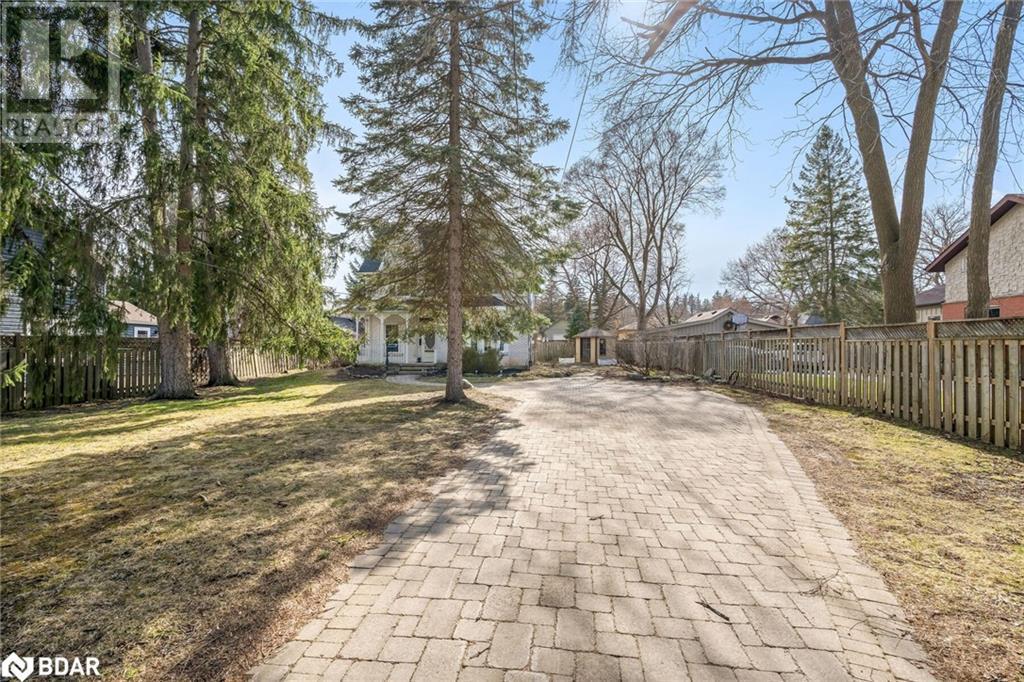 












26 CONFEDERATION Street

,
Glen Williams,




Ontario
L7G3R6

