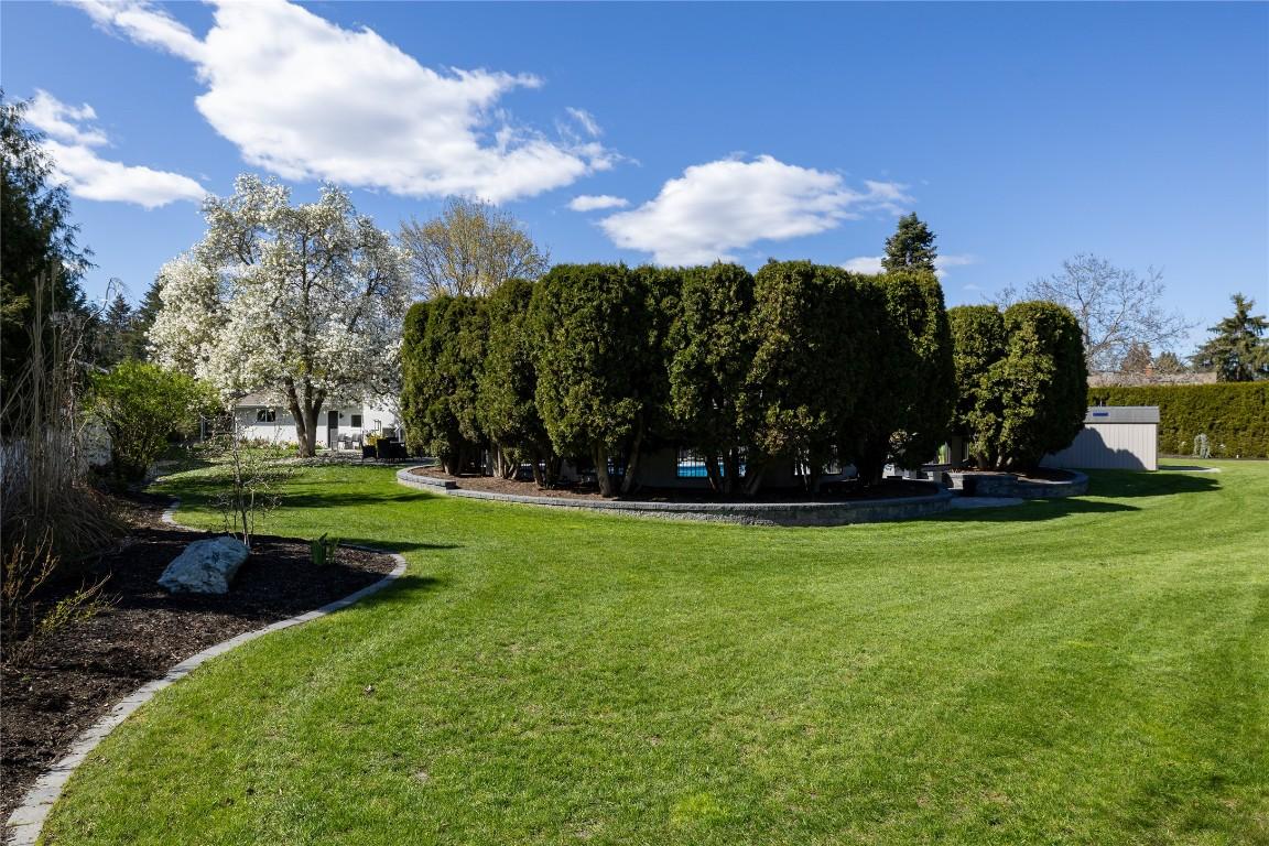 









771


Torrs

Road,
Kelowna,




BC
V1W 1B4

