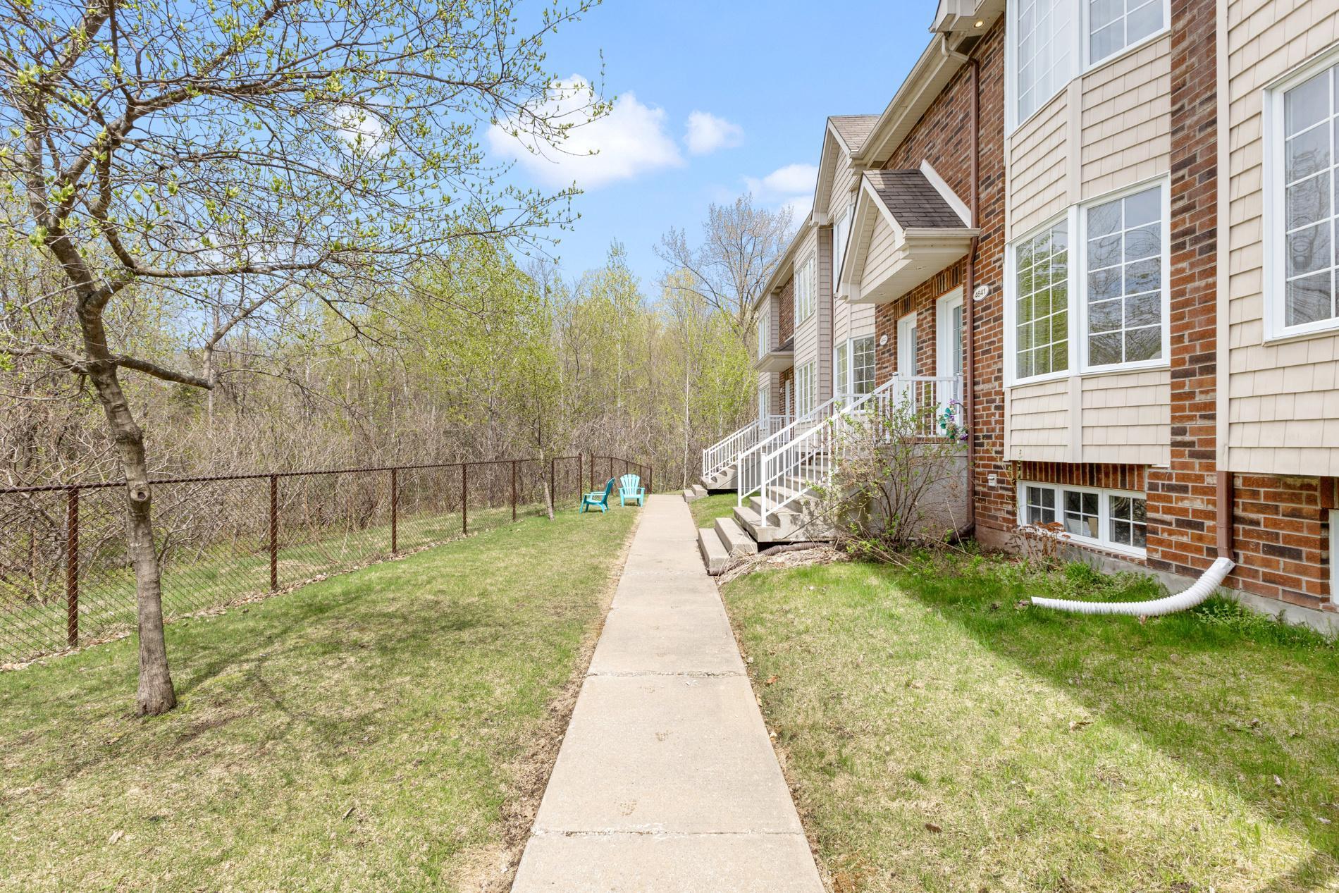 









4643


Boul. Dagenais O.

,
Laval (Fabreville),




QC
H7R1L7

