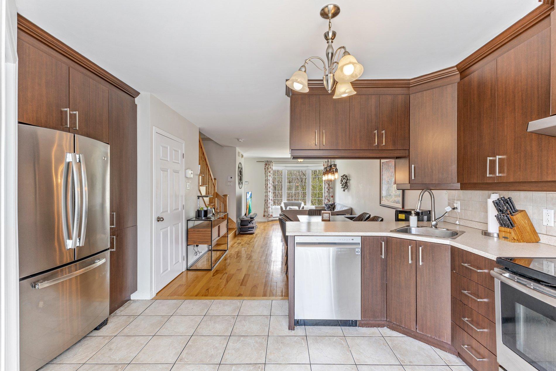 









4643


Boul. Dagenais O.

,
Laval (Fabreville),




QC
H7R1L7

