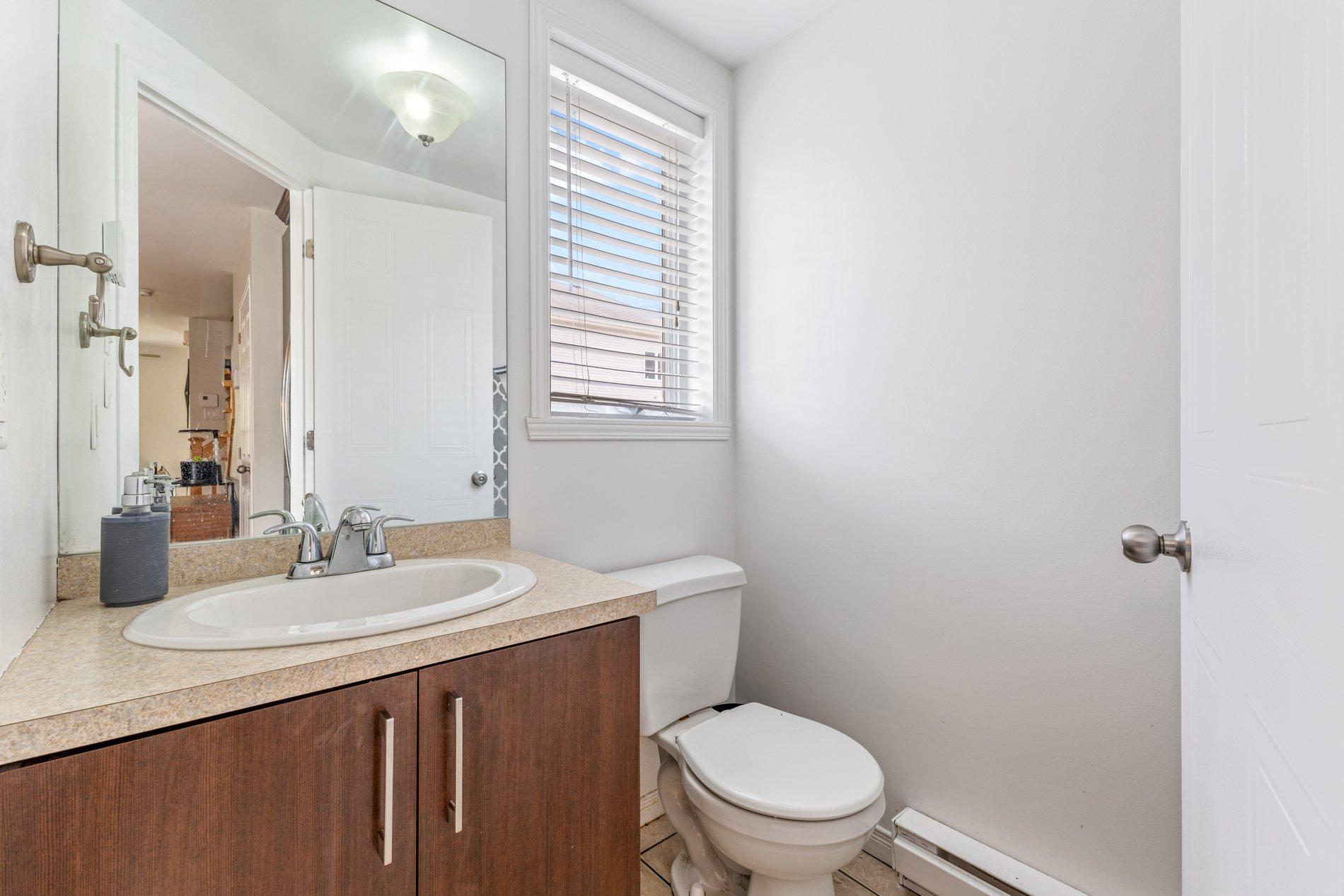 









4643


Boul. Dagenais O.

,
Laval (Fabreville),




QC
H7R1L7

