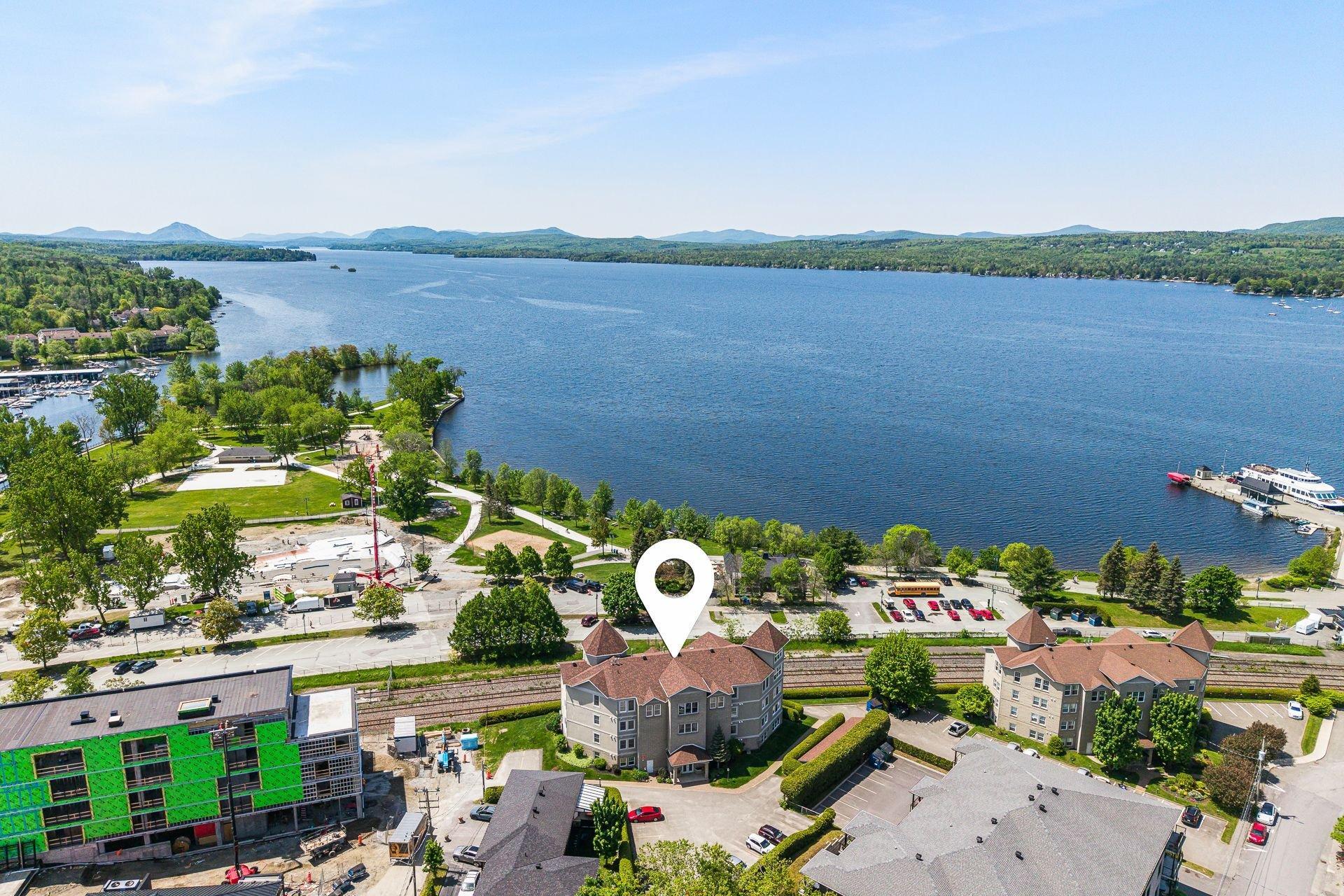 









35


Rue du Quai

, 101,
Magog,




QC
J1X2E2

