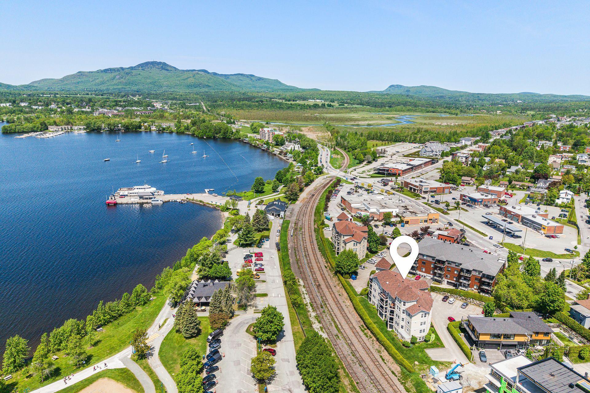 









35


Rue du Quai

, 101,
Magog,




QC
J1X2E2

