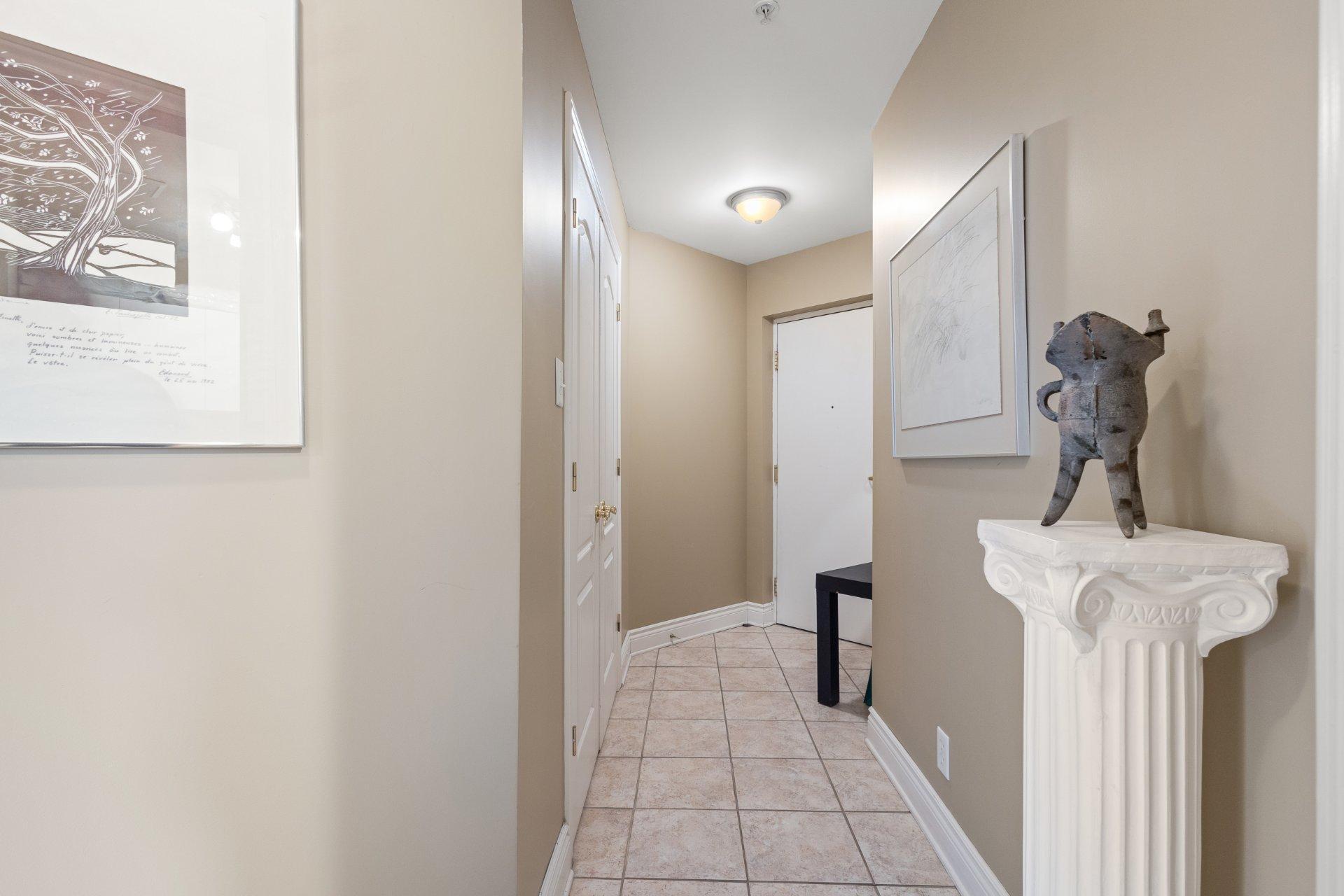 









35


Rue du Quai

, 101,
Magog,




QC
J1X2E2

