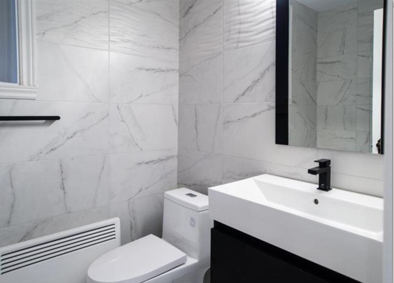 









5053

 - 5055


Av. Victoria

,
Montréal (Côte-des-Neiges/Notre-Dame-de-Grâce),




QC
H3W2N2

