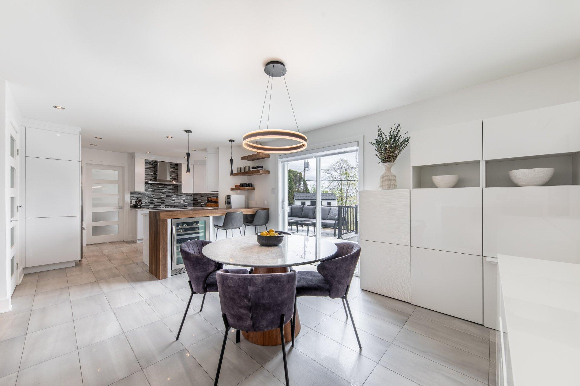 









189


Rue de Marseille

,
Sainte-Julie,




QC
J3E2C1

