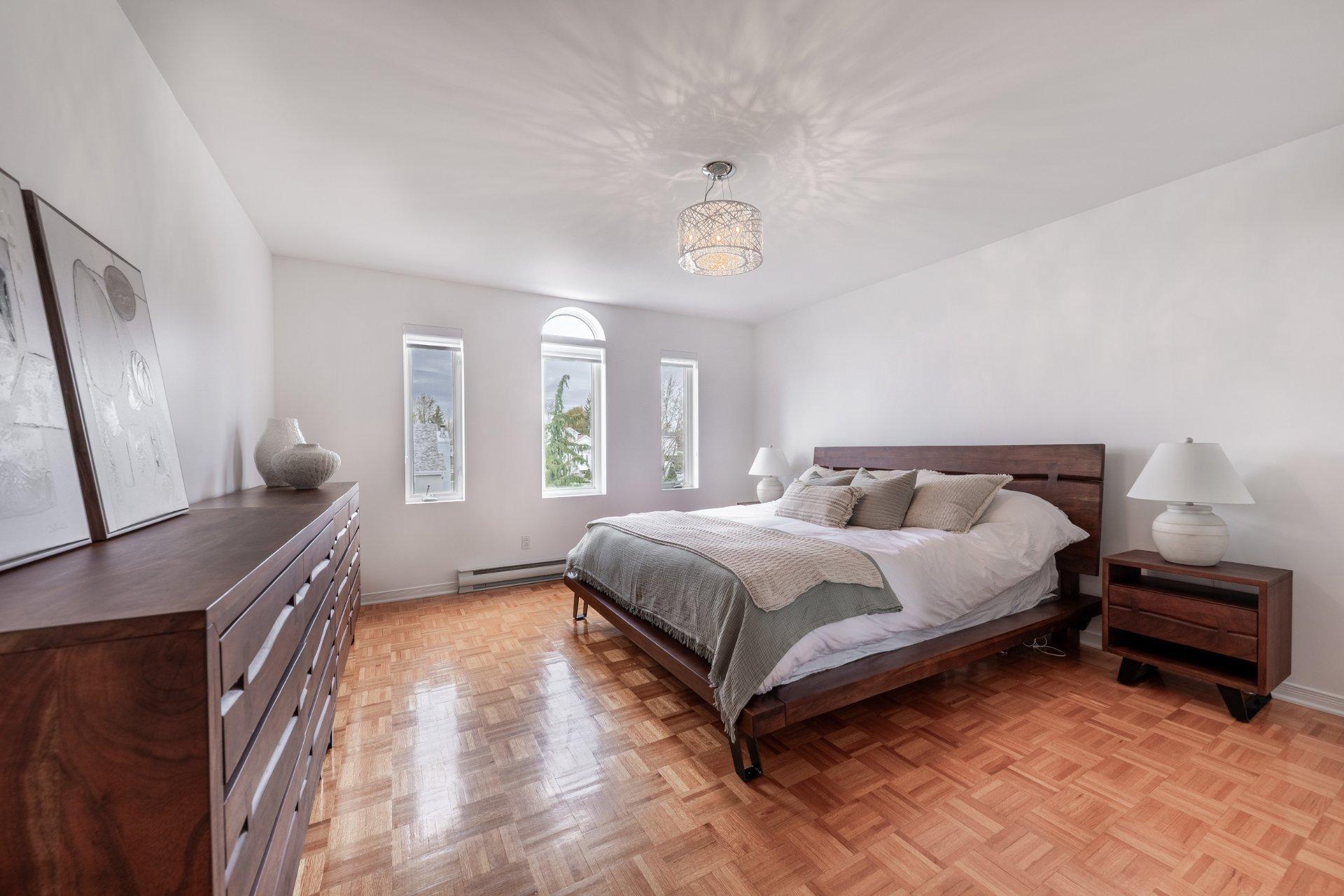 









189


Rue de Marseille

,
Sainte-Julie,




QC
J3E2C1

