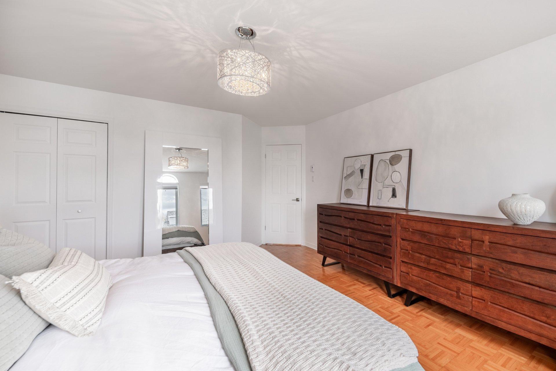 









189


Rue de Marseille

,
Sainte-Julie,




QC
J3E2C1

