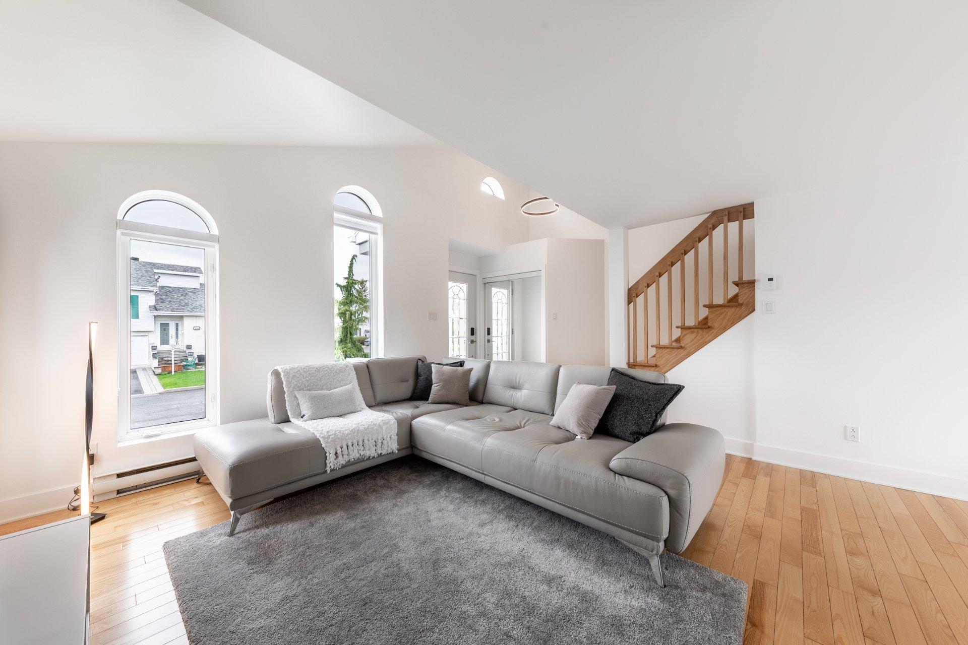 









189


Rue de Marseille

,
Sainte-Julie,




QC
J3E2C1

