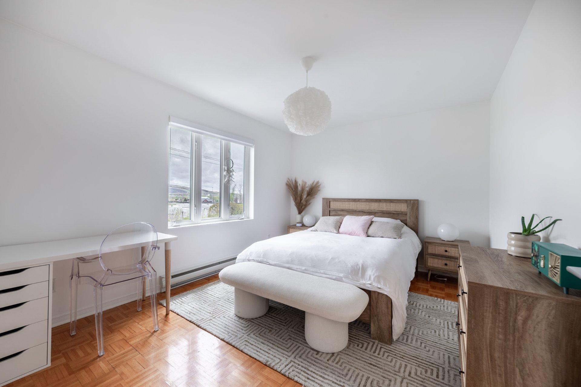 









189


Rue de Marseille

,
Sainte-Julie,




QC
J3E2C1

