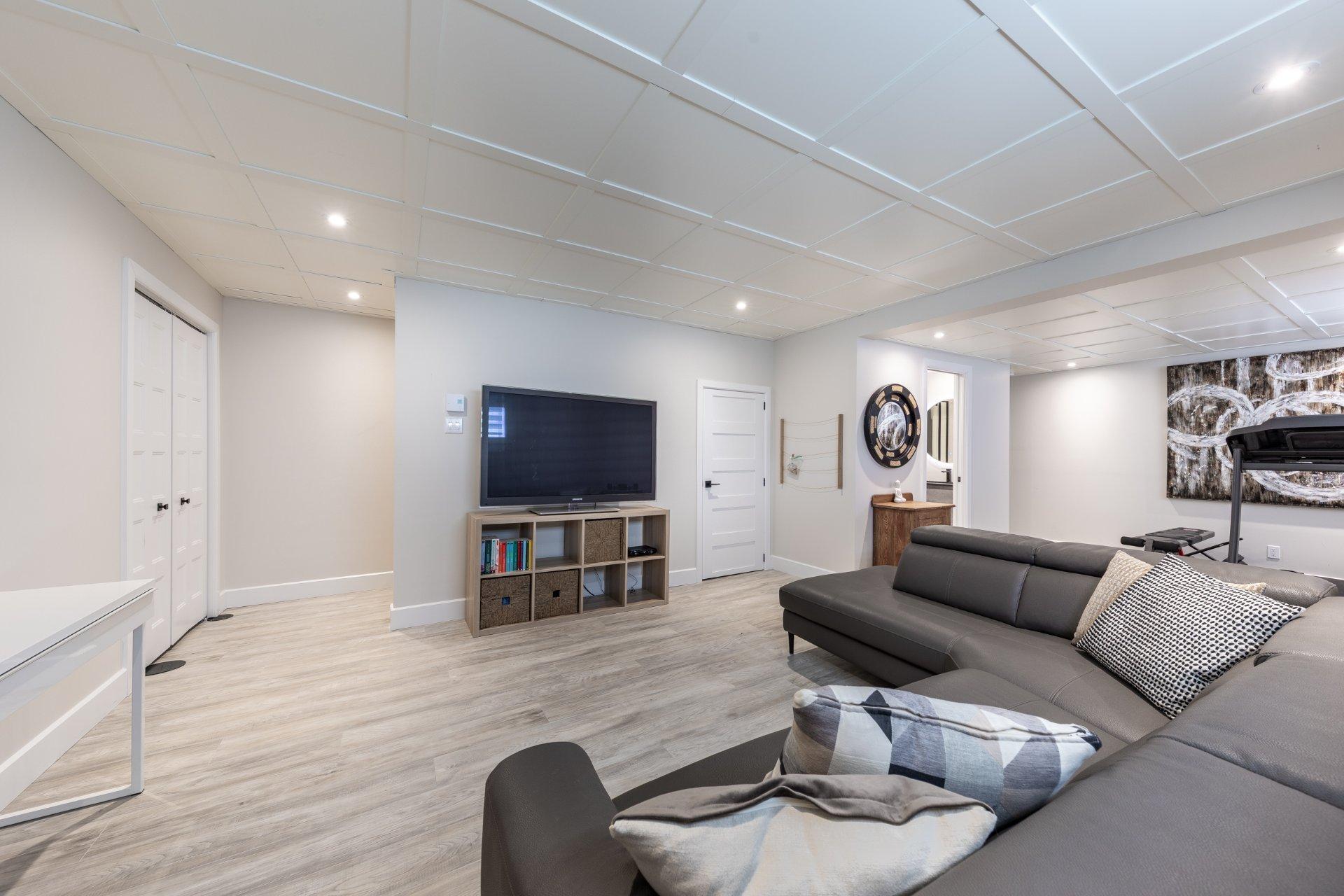 









189


Rue de Marseille

,
Sainte-Julie,




QC
J3E2C1


