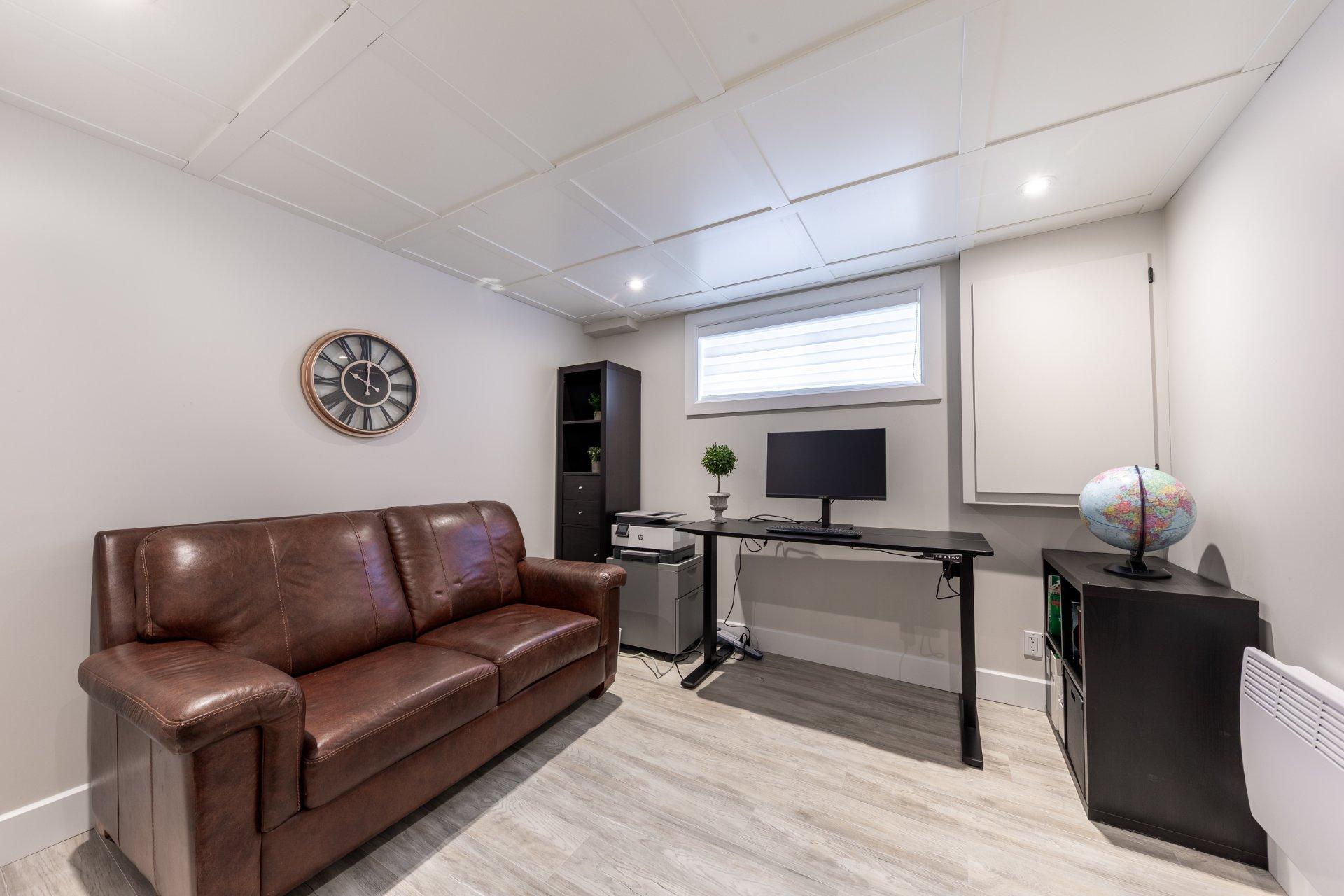 









189


Rue de Marseille

,
Sainte-Julie,




QC
J3E2C1

