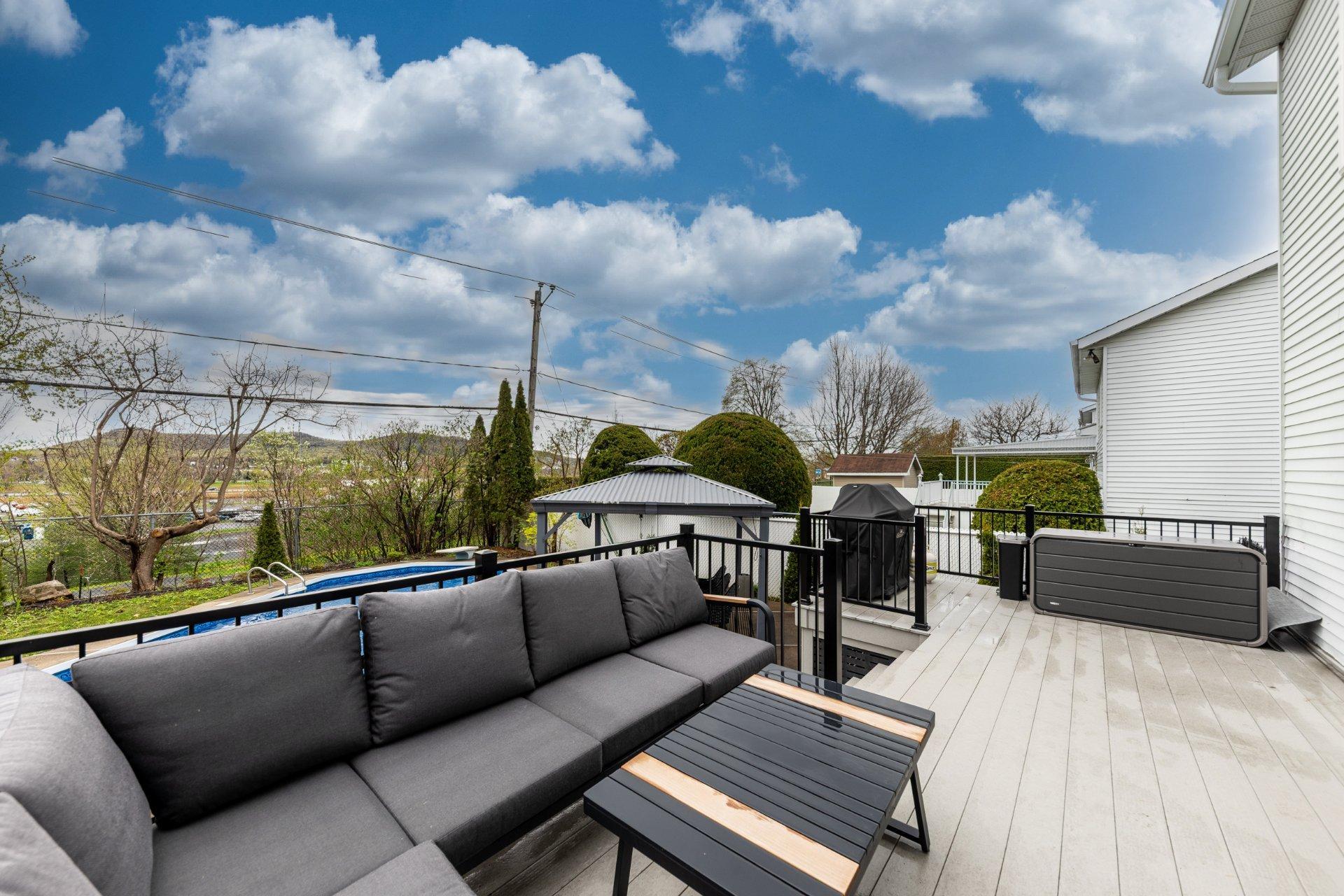 









189


Rue de Marseille

,
Sainte-Julie,




QC
J3E2C1

