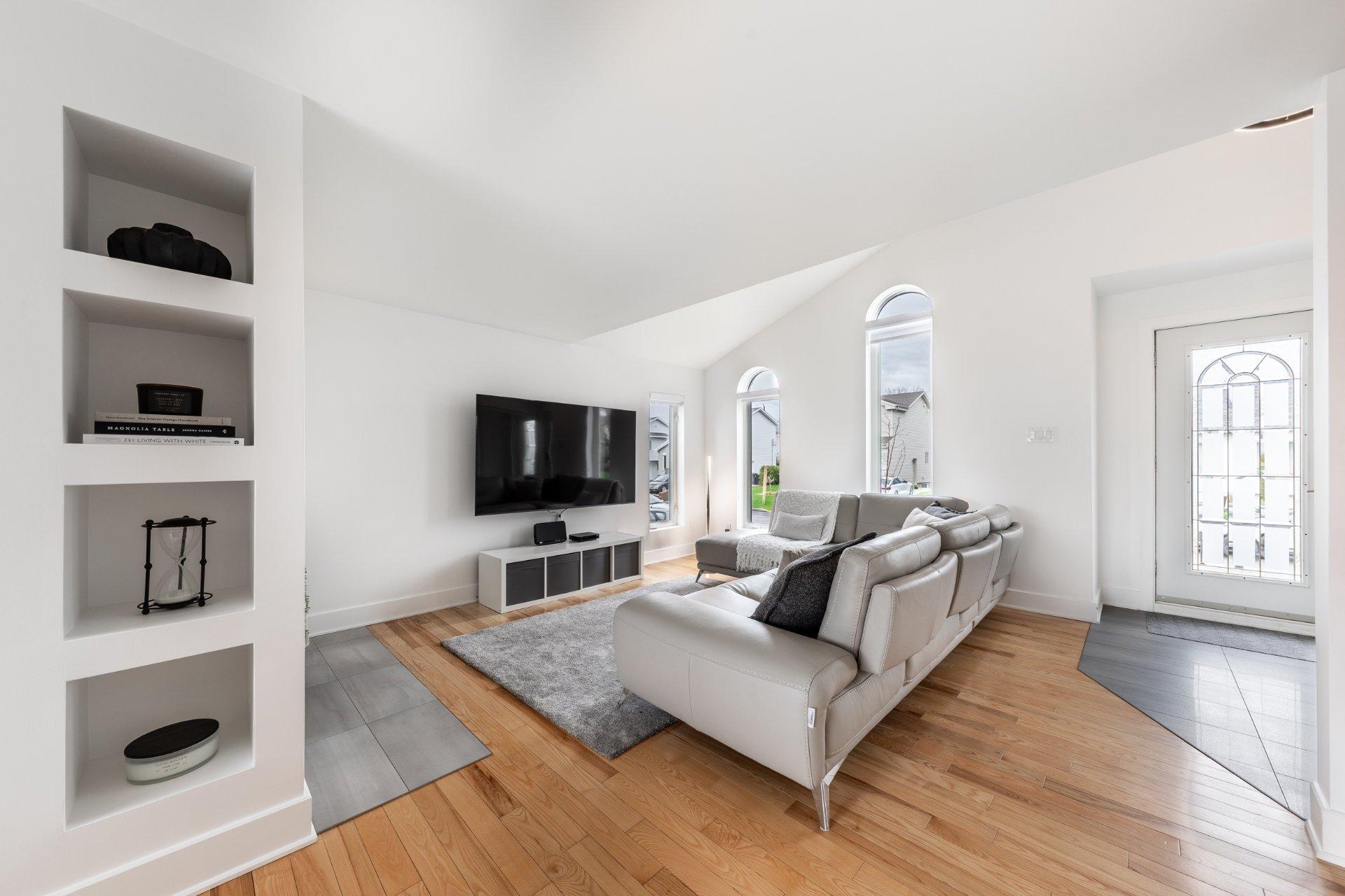 









189


Rue de Marseille

,
Sainte-Julie,




QC
J3E2C1

