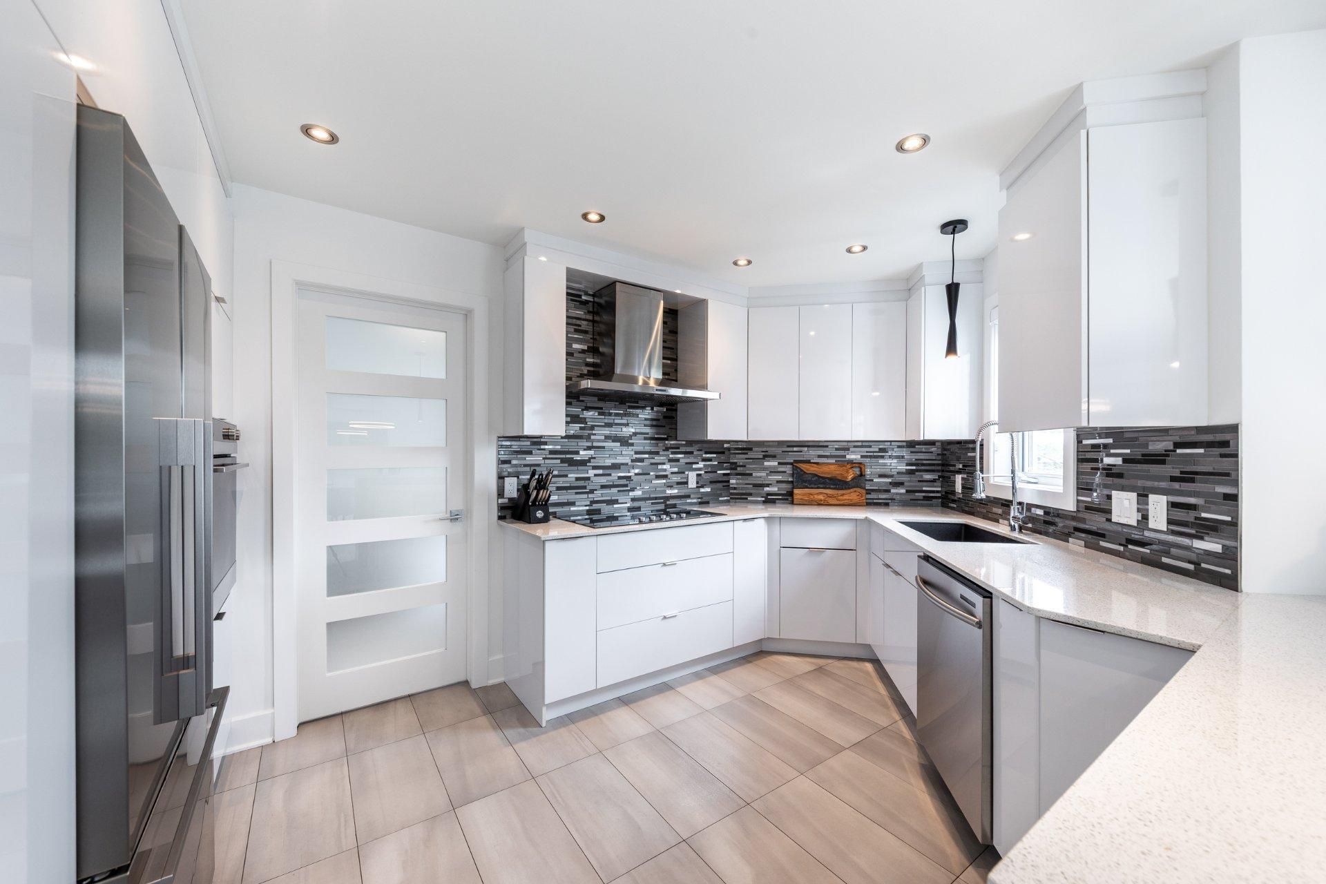 









189


Rue de Marseille

,
Sainte-Julie,




QC
J3E2C1

