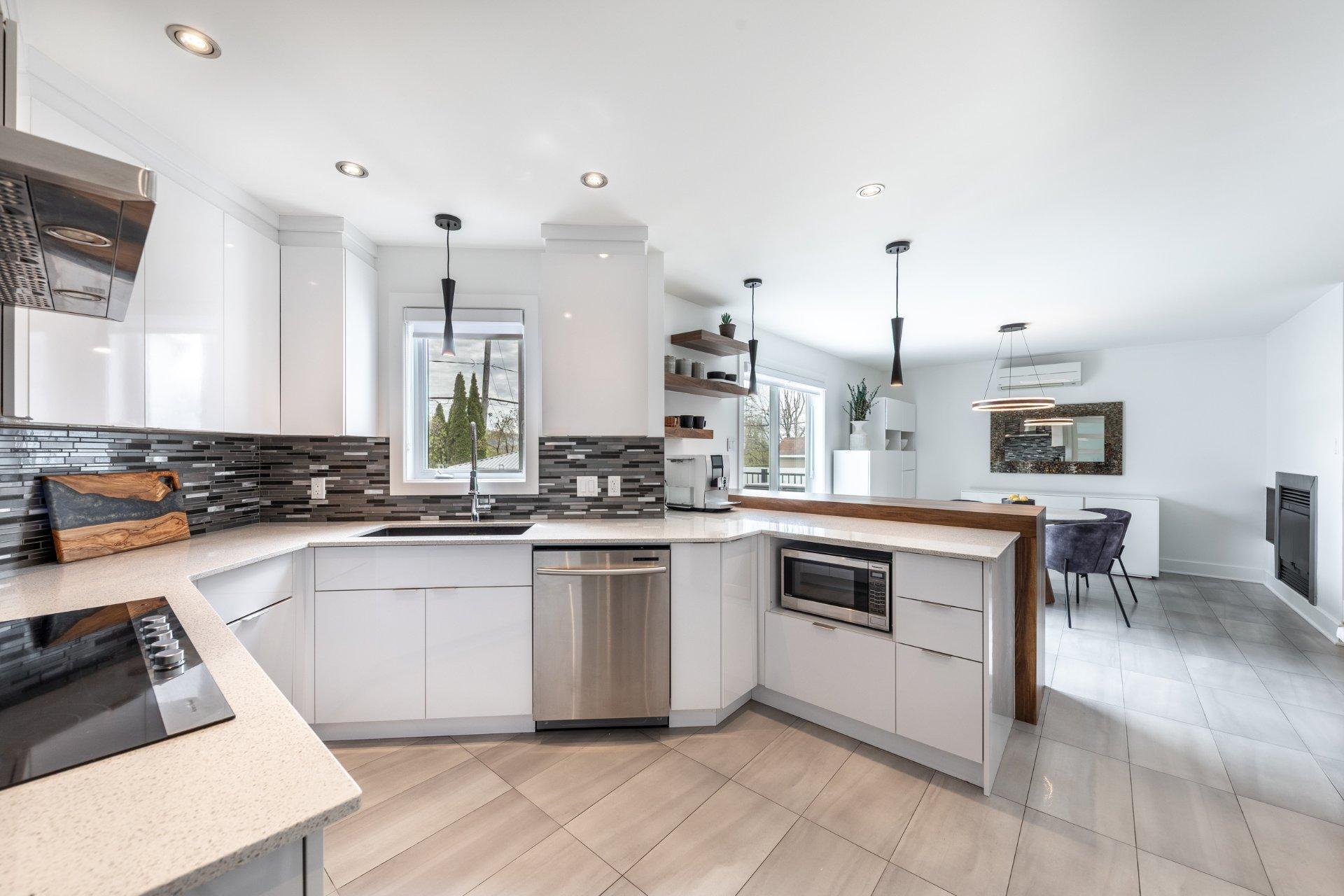 









189


Rue de Marseille

,
Sainte-Julie,




QC
J3E2C1

