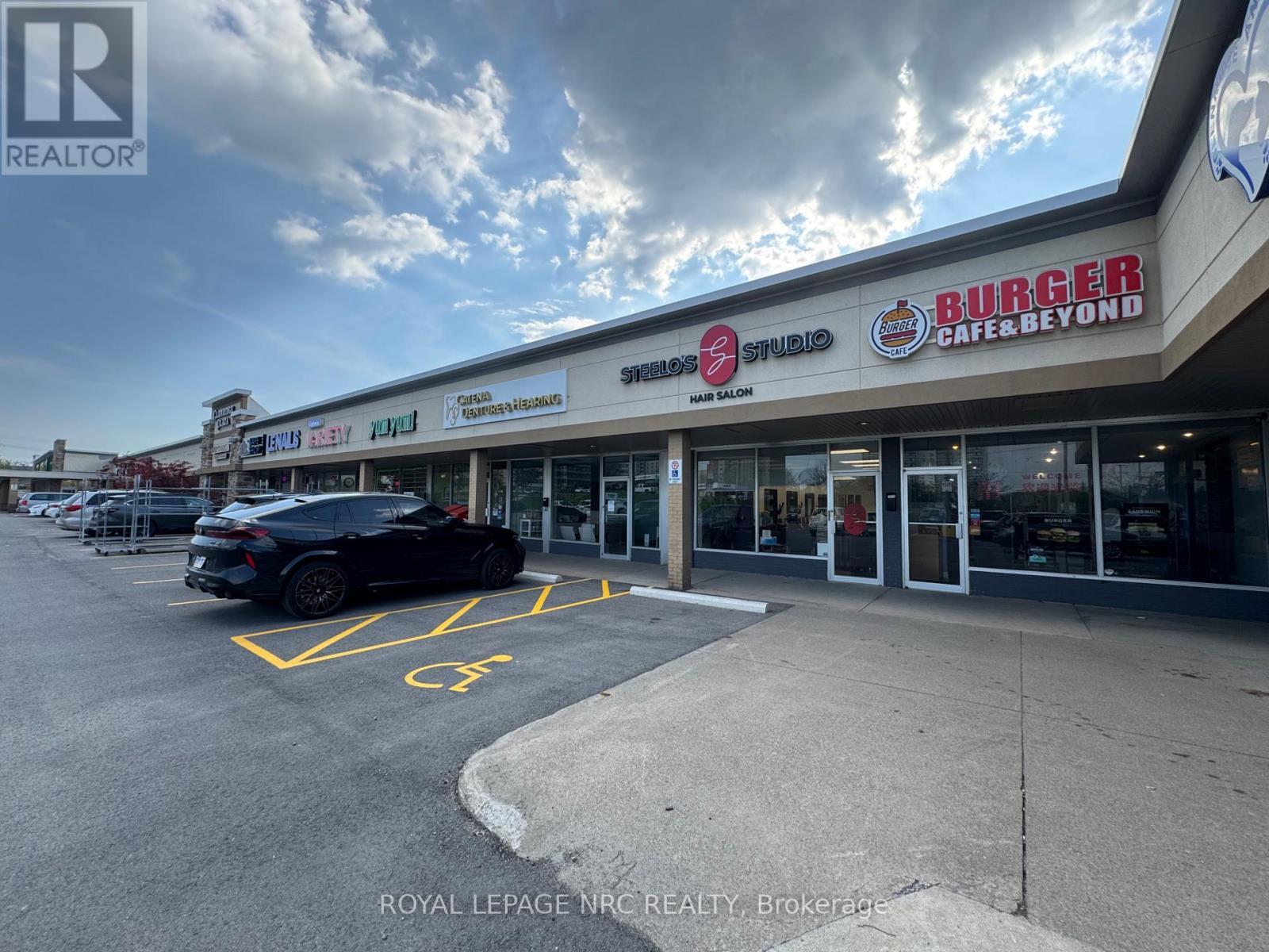 












2 - 224 GLENRIDGE AVENUE

,
St. Catharines (Glendale/Glenridge),




Ontario
L2T3J9

