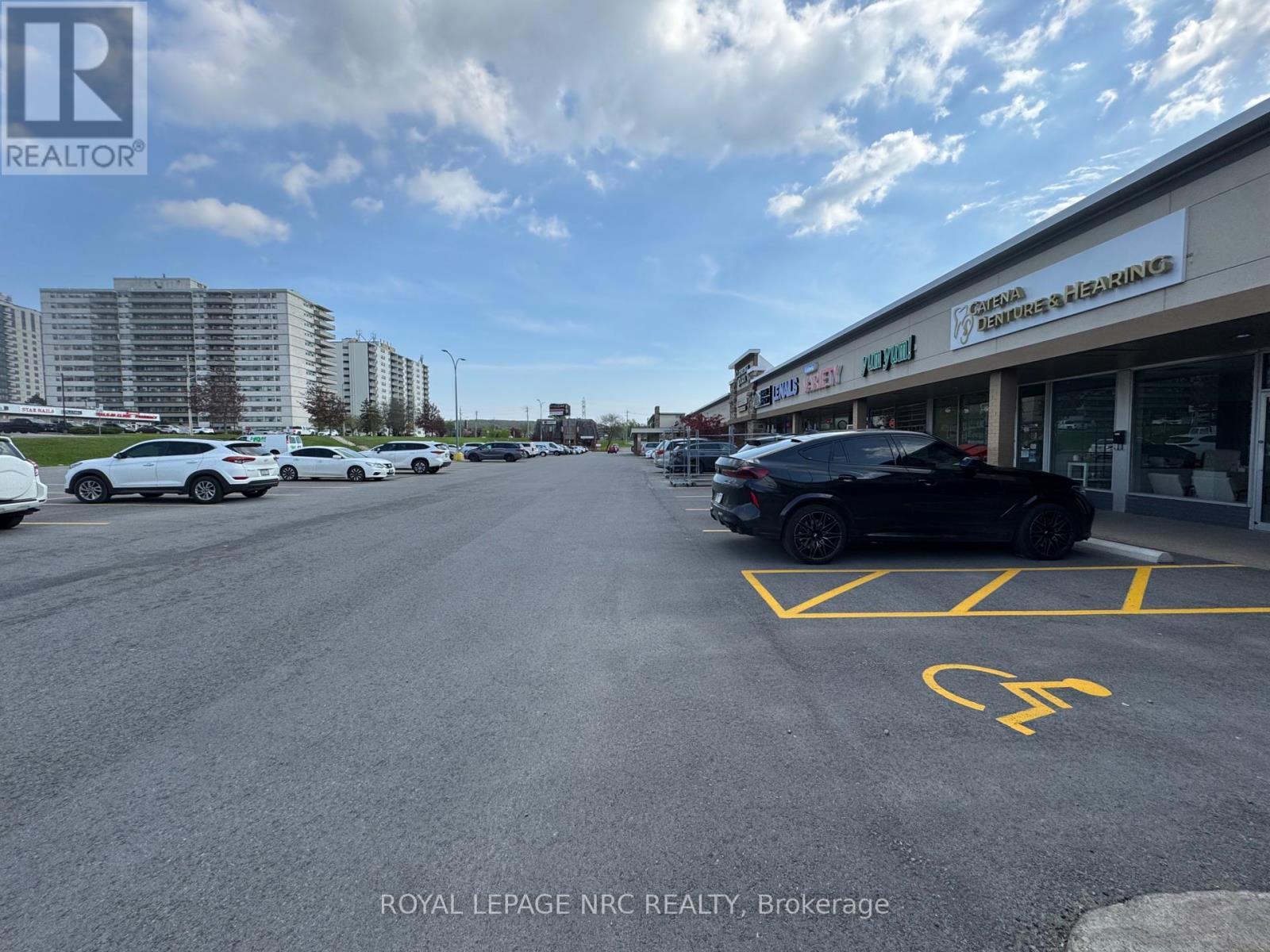 












2 - 224 GLENRIDGE AVENUE

,
St. Catharines (Glendale/Glenridge),




Ontario
L2T3J9

