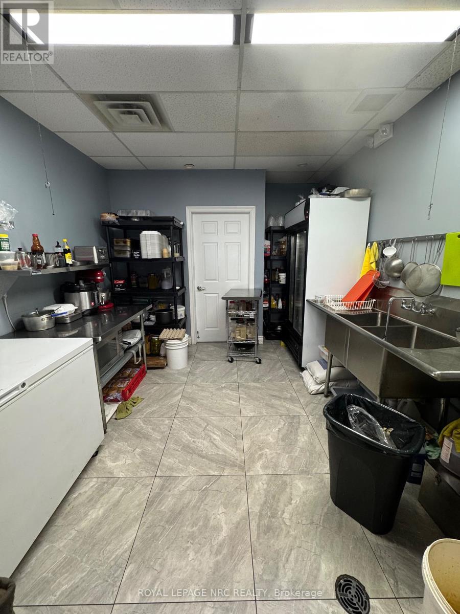 












2 - 224 GLENRIDGE AVENUE

,
St. Catharines (Glendale/Glenridge),




Ontario
L2T3J9

