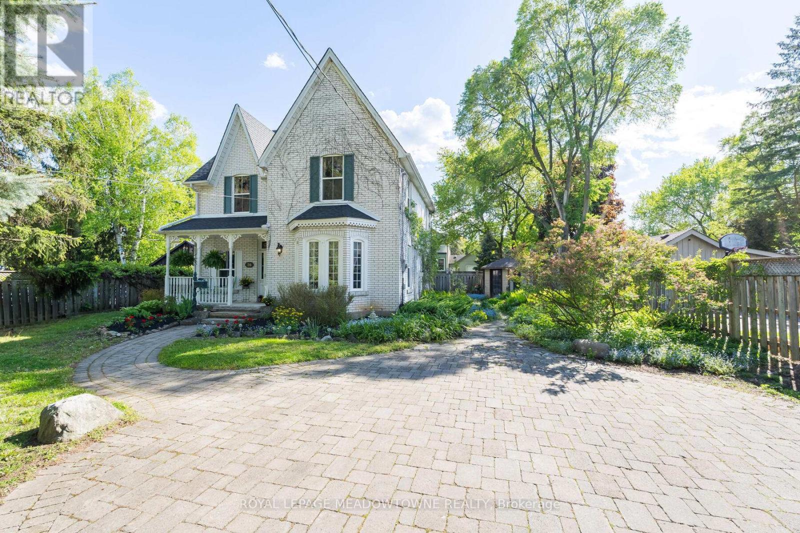 












26 CONFEDERATION STREET

,
Halton Hills,




Ontario
L7G3R6


