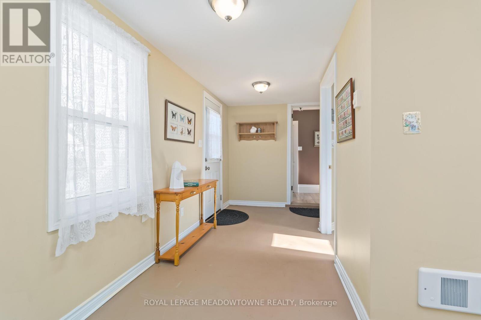 












26 CONFEDERATION STREET

,
Halton Hills,




Ontario
L7G3R6

