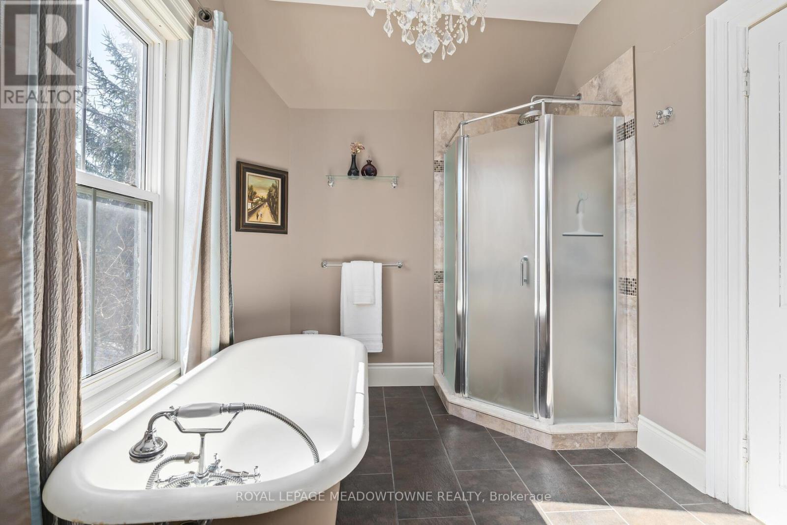 












26 CONFEDERATION STREET

,
Halton Hills,




Ontario
L7G3R6

