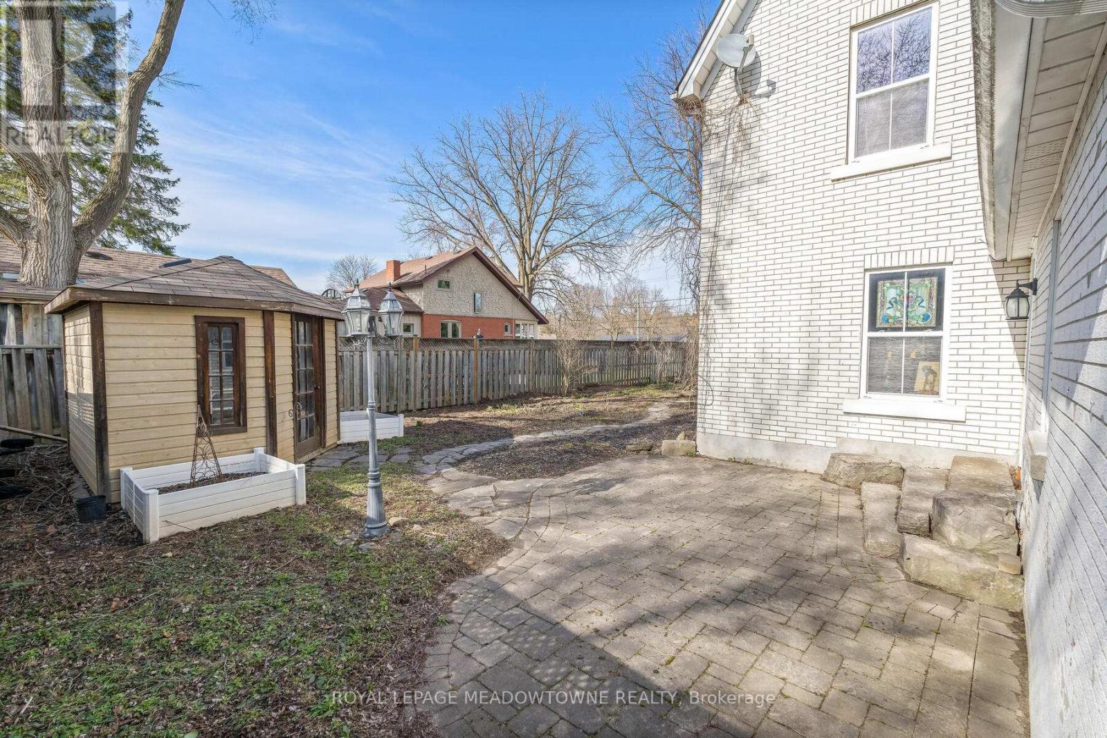 












26 CONFEDERATION STREET

,
Halton Hills,




Ontario
L7G3R6

